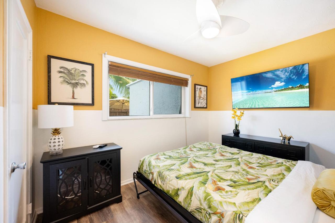 Palms Retreat! Giant Heated Pool-Hottub-Firepit-5Min2Beach-Pets-Ev Chgr Форт Лодърдейл Екстериор снимка